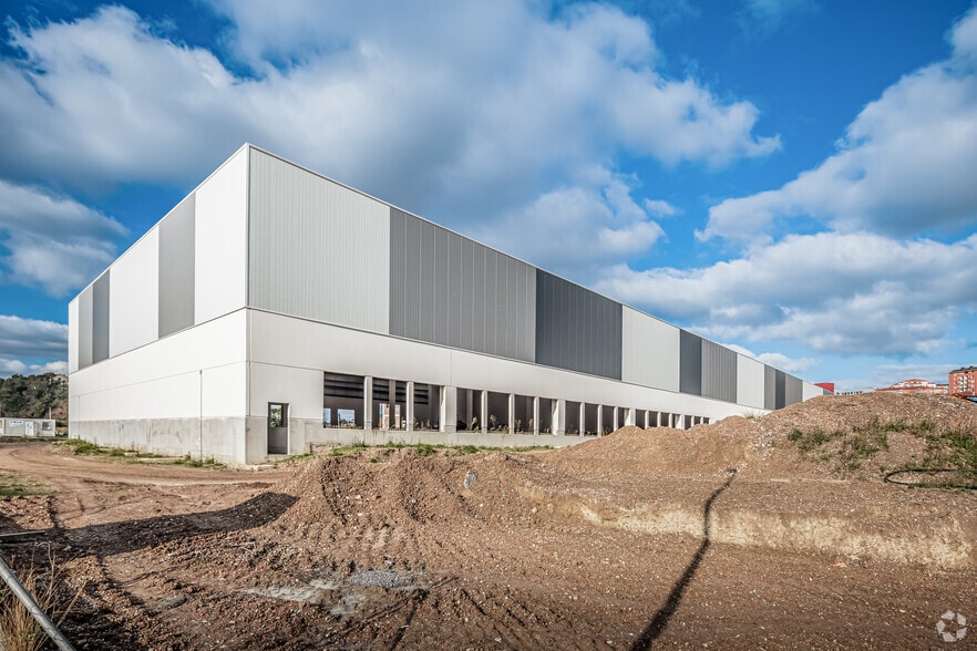 Industrial in Sestao, Vizcaya to rent - Building Photo - Image 2 of 3