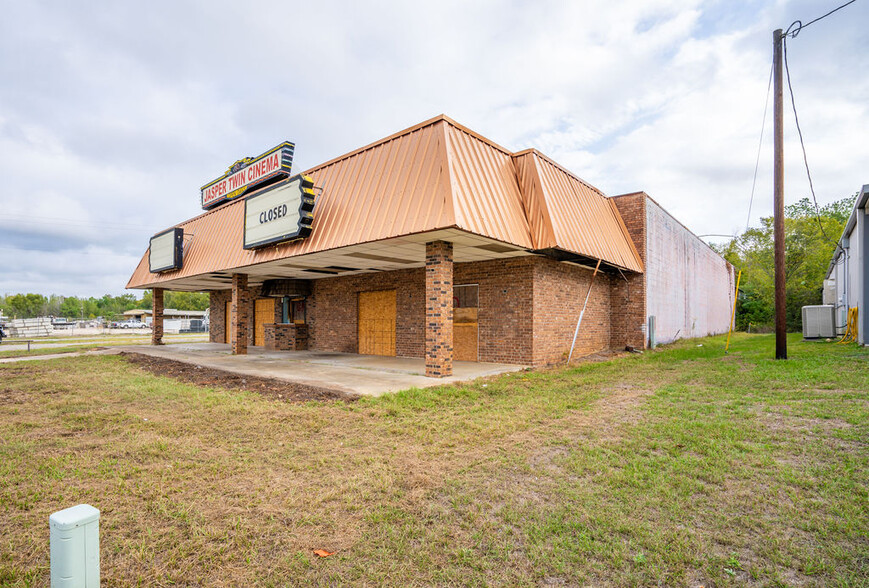 611 S Fletcher St, Jasper, TX for sale - Building Photo - Image 3 of 9