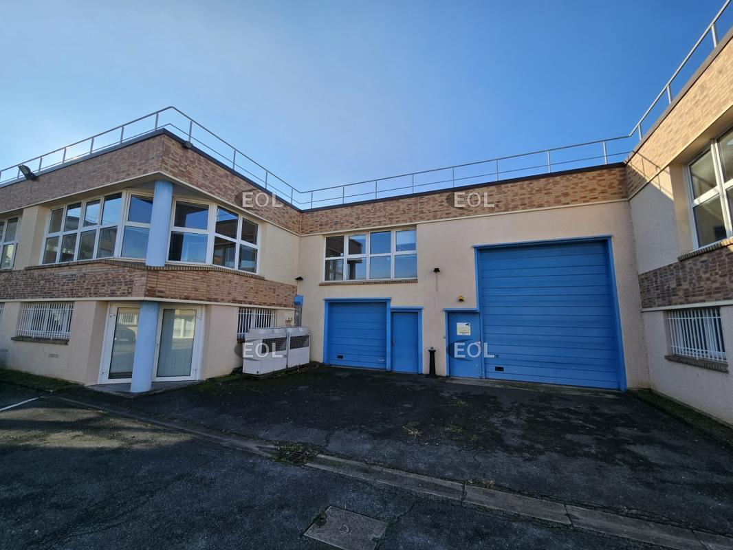 Light Industrial in Ivry-sur-Seine to rent Building Photo- Image 1 of 12
