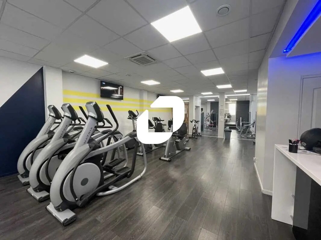 4 Rue Alfred De Musset, Malakoff to rent Building Photo- Image 1 of 12