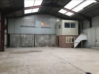 Church Farm, Llantrisant to rent Interior Photo- Image 1 of 1