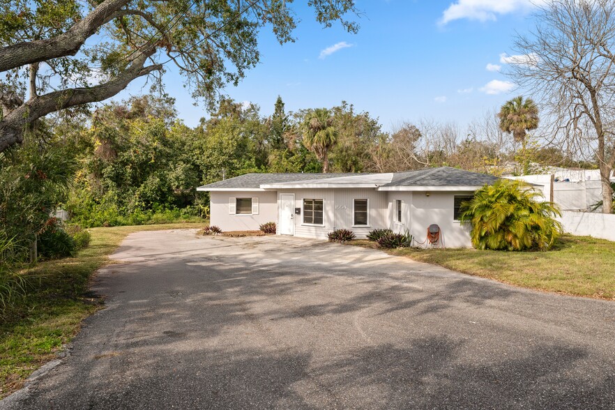 1554 S Ft. Harrison Ave, Clearwater, FL for sale - Building Photo - Image 1 of 25