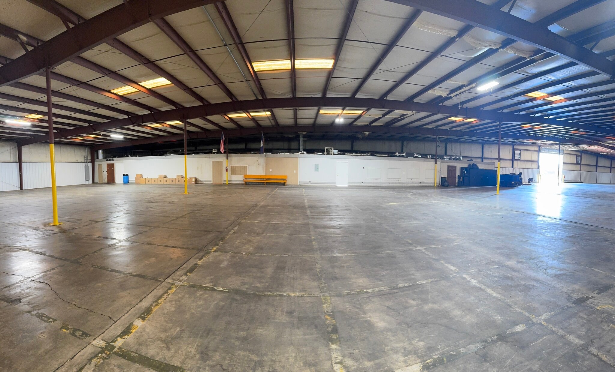 847 W Main St, Lake City, SC to rent Interior Photo- Image 1 of 16