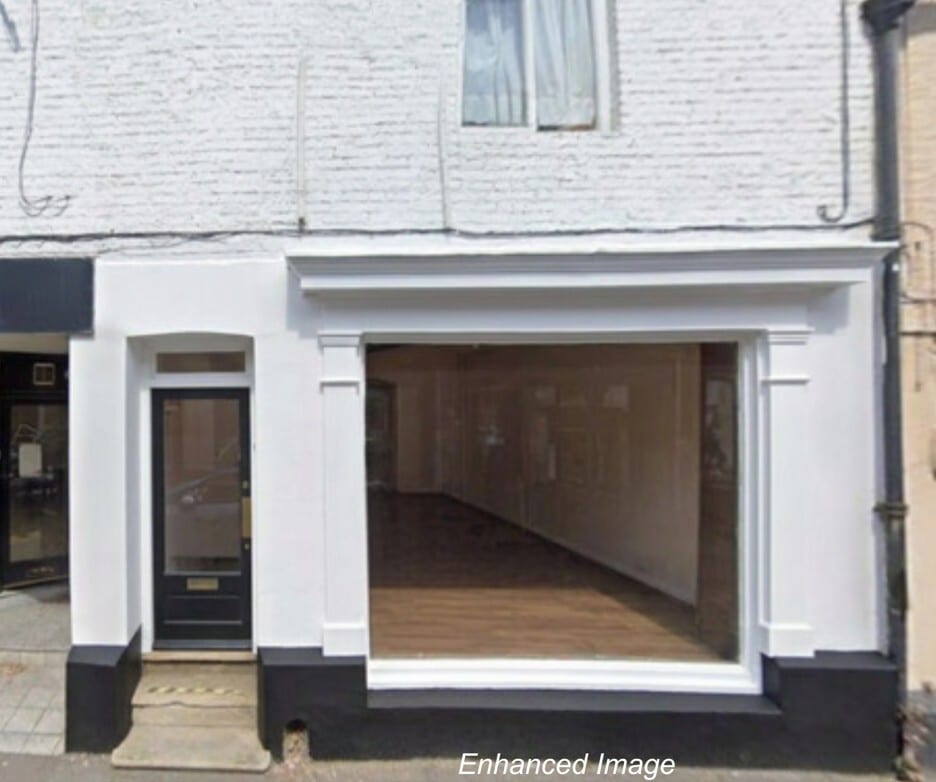 16 Westgate, Sleaford to rent Building Photo- Image 1 of 5