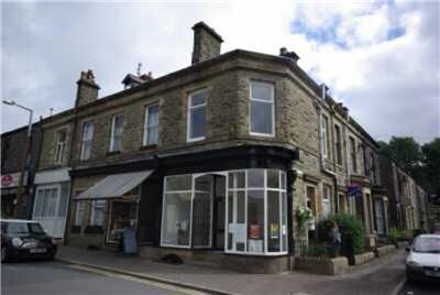 15 Burnley Rd E, Rossendale for sale Primary Photo- Image 1 of 1