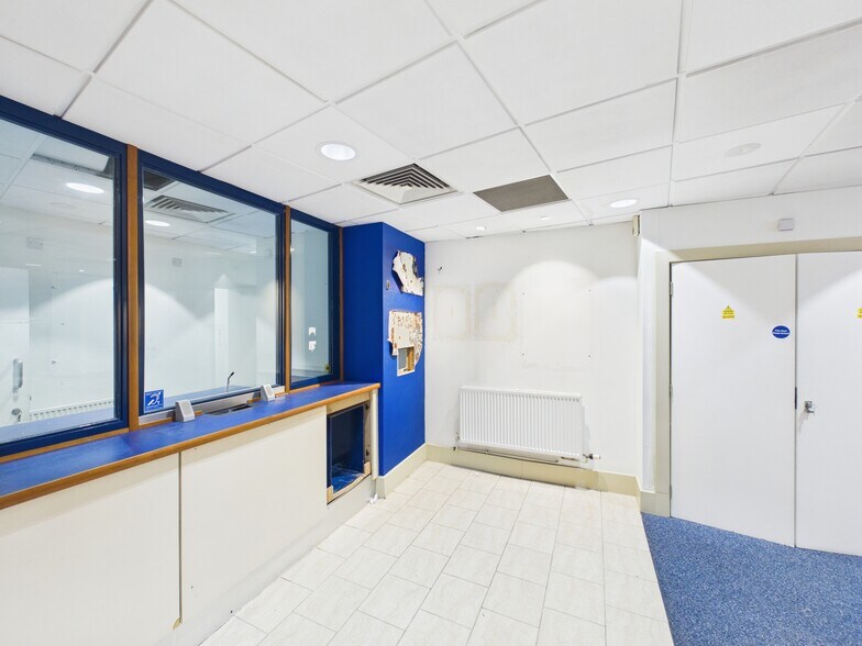 31 High St, Montrose for sale - Building Photo - Image 2 of 8