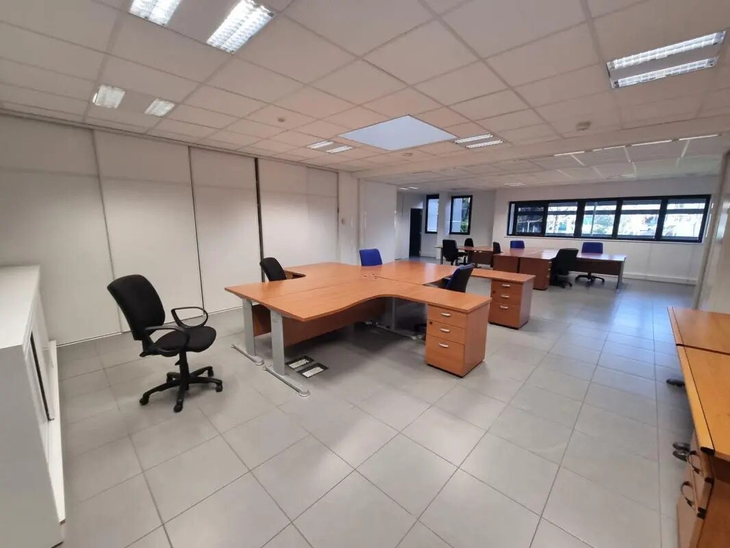 Office in Saint-Herblain to rent Interior Photo- Image 1 of 7