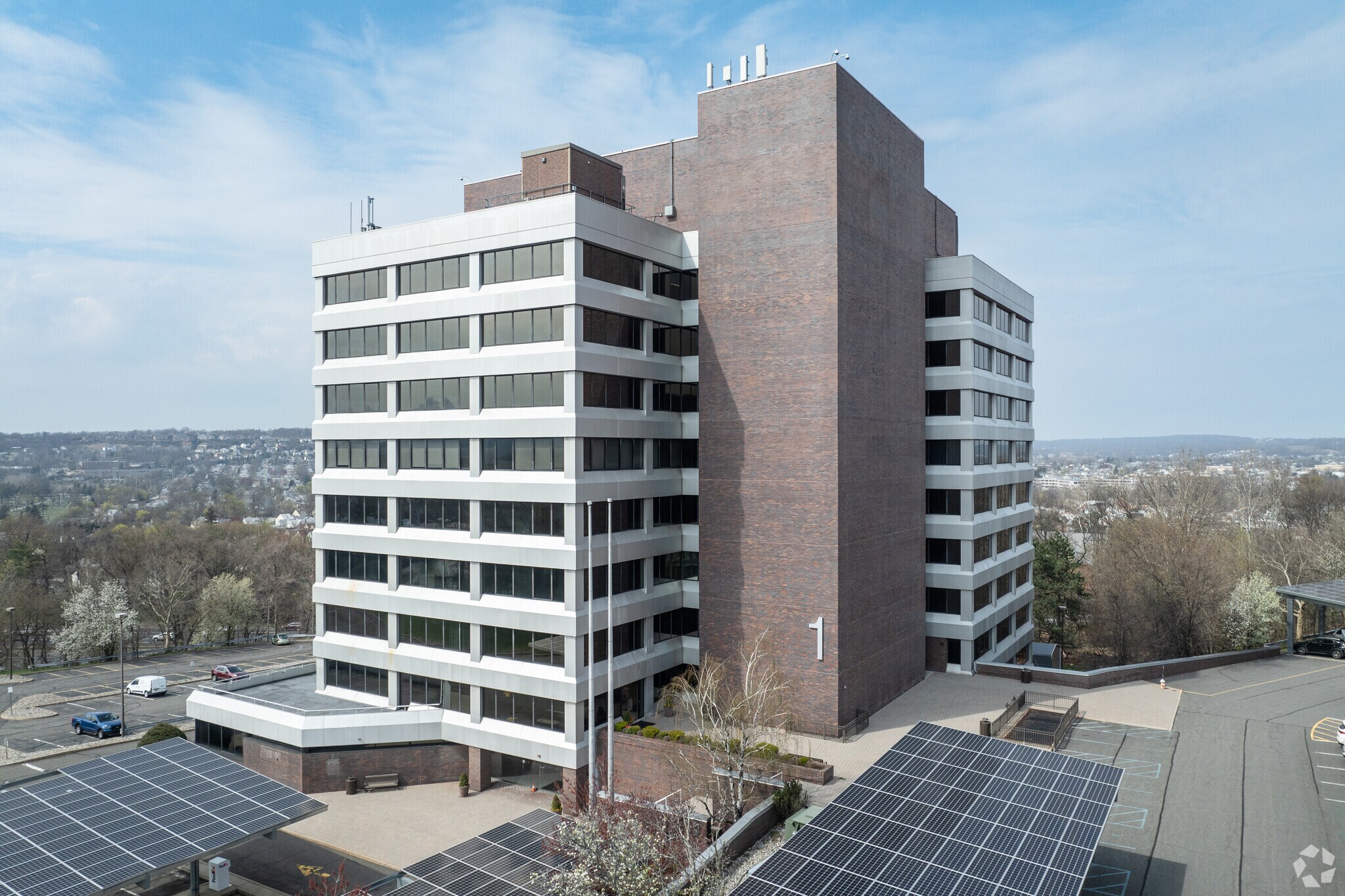 1 Garret Mountain Plz, Woodland Park, NJ to rent Primary Photo- Image 1 of 7