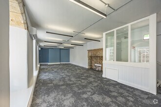 4/6 Trinity Chare, Newcastle Upon Tyne to rent Interior Photo- Image 1 of 4