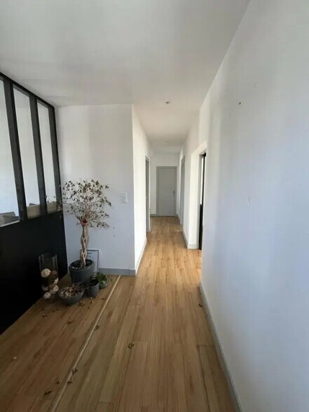 Office in Anglet to rent - Building Photo - Image 3 of 5