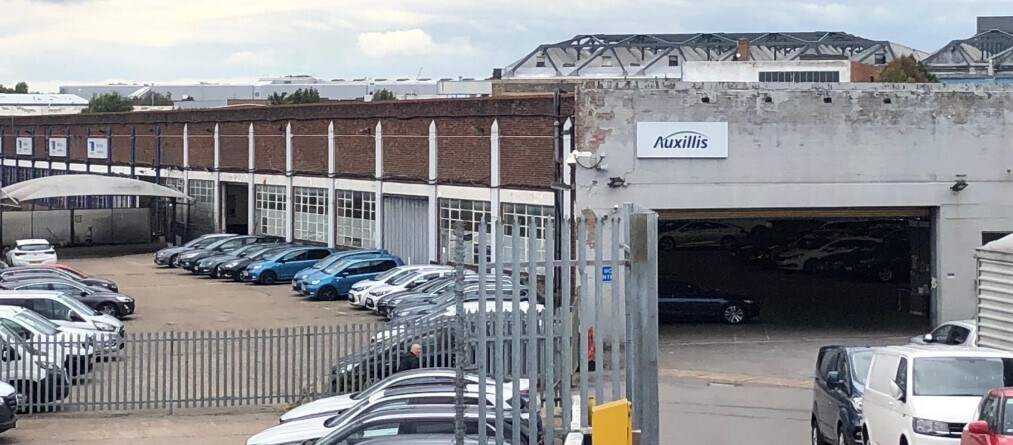 333a Western Ave, London for sale Primary Photo- Image 1 of 1