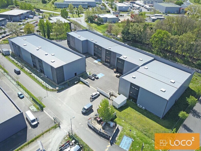 Industrial in Bouloc for sale - Building Photo - Image 1 of 12