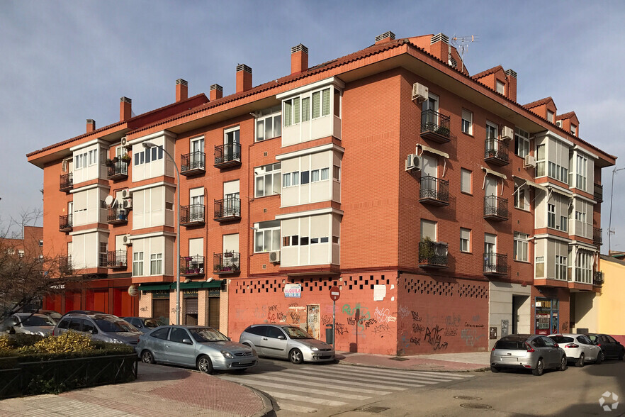 Calle Paz, 47, Fuenlabrada, Madrid for rent - Primary Photo - Image 1 of 2