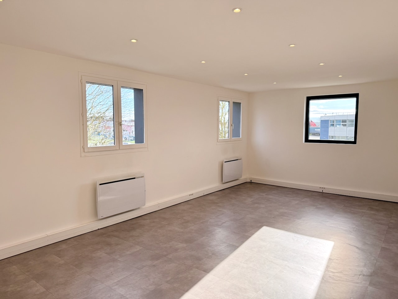 380 Avenue Blaise Pascal, Moissy-Cramayel to rent Interior Photo- Image 1 of 4