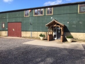 Romsey Rd, Lockerley to rent Building Photo- Image 2 of 8