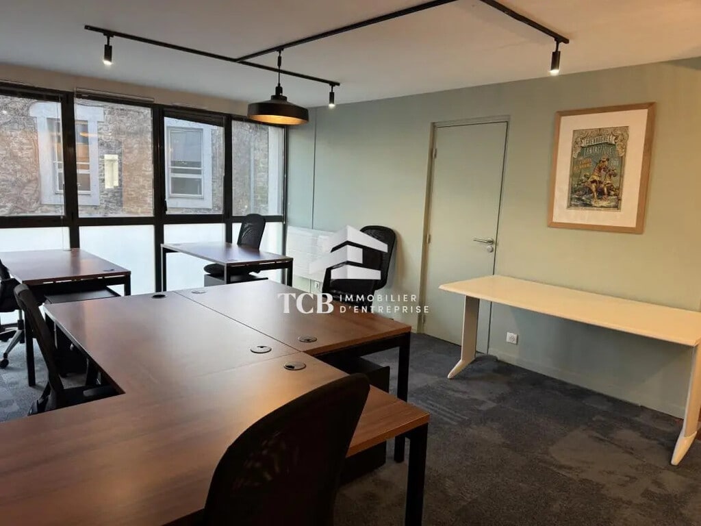 Location Bureaux 82 m² - Photo 1