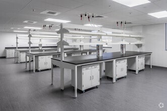 3 Burroughs, Irvine, CA to rent Interior Photo- Image 2 of 7