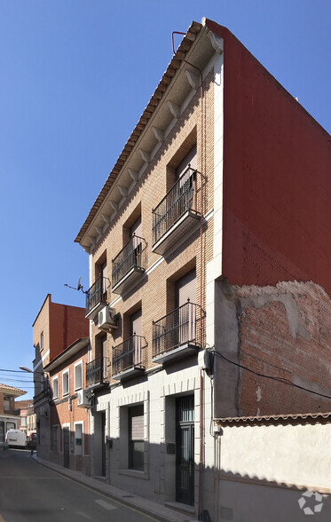 Calle Santísima Trinidad, 2, Fuensalida, Toledo for sale - Building Photo - Image 2 of 2