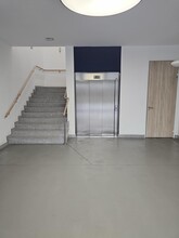 Boulevard De La Paix, Cergy to rent Interior Photo- Image 2 of 6