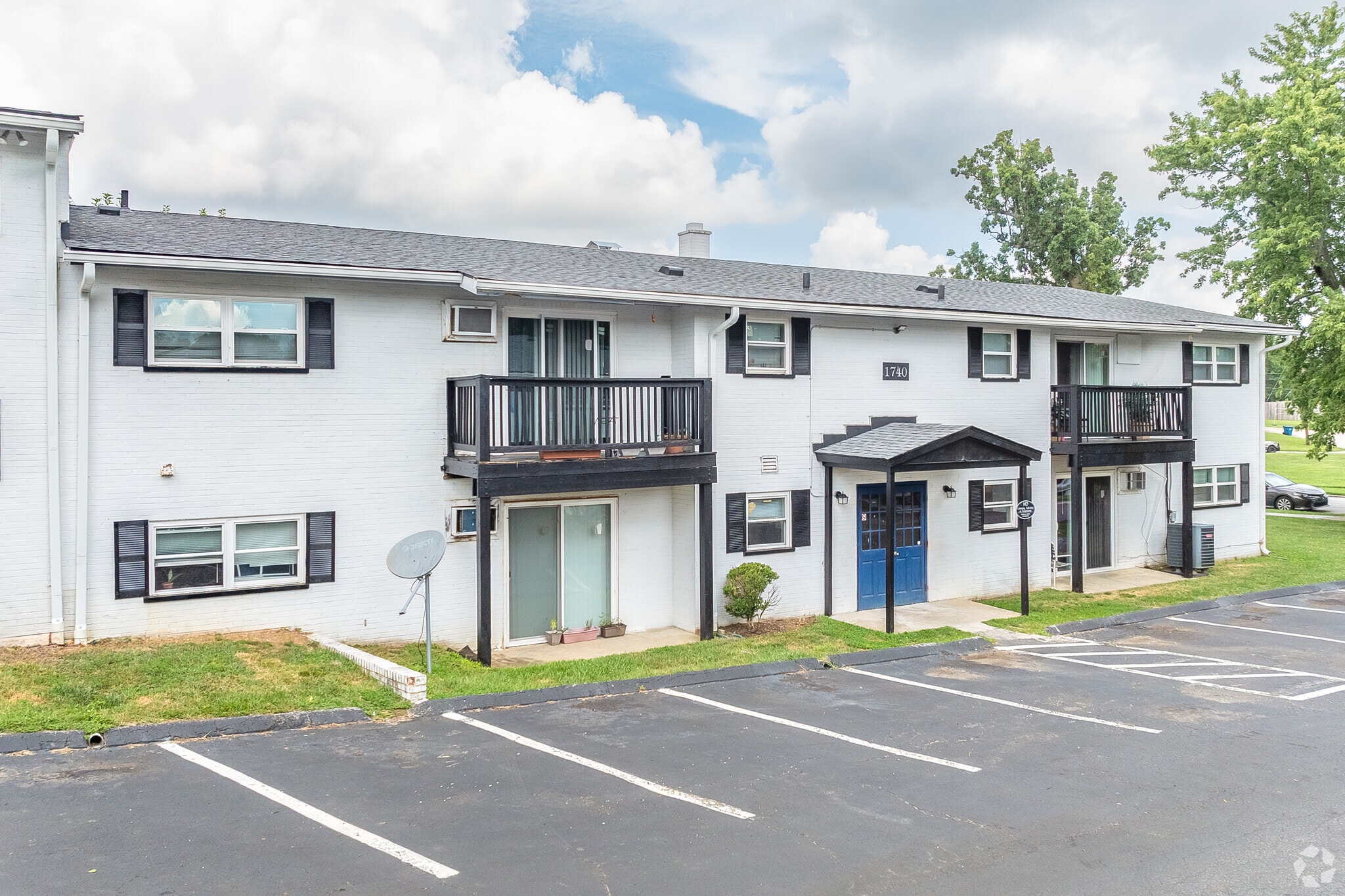 1748 Jennifer Rd, Lexington, KY for sale Primary Photo- Image 1 of 1