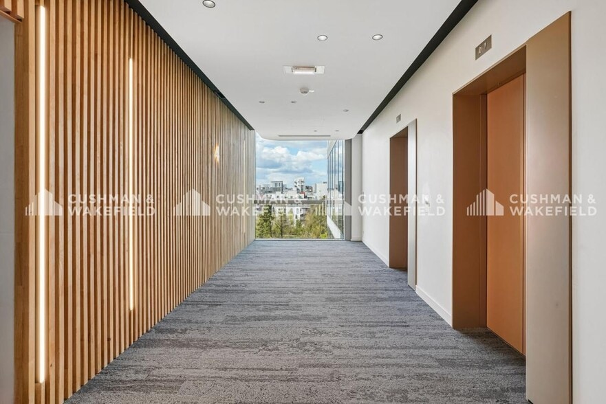 10-14 Rue Jean Bart, Massy to rent - Interior Photo - Image 3 of 15