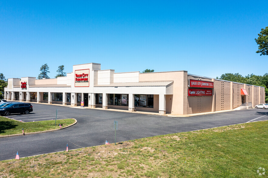 353 State Route 35, Eatontown, NJ for rent - Primary Photo - Image 1 of 6