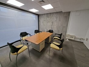 Retail in Igualada, Barcelona to rent Interior Photo- Image 1 of 18