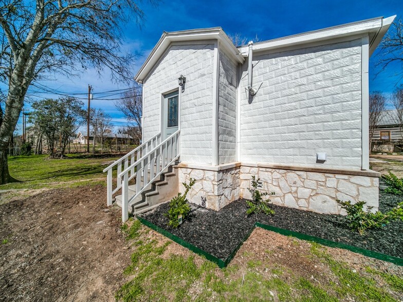 14-14A US Highway 87, Comfort, TX for sale - Building Photo - Image 3 of 25