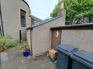 132 St. Clair St, Kirkcaldy for sale - Building Photo - Image 2 of 4