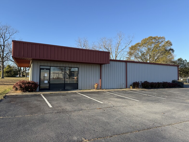 83 Industrial Park Rd, Hartwell, GA for rent - Primary Photo - Image 1 of 12