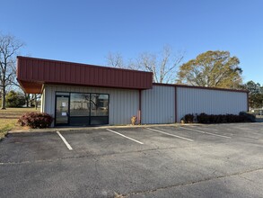 83 Industrial Park Rd, Hartwell, GA for rent Primary Photo- Image 1 of 13