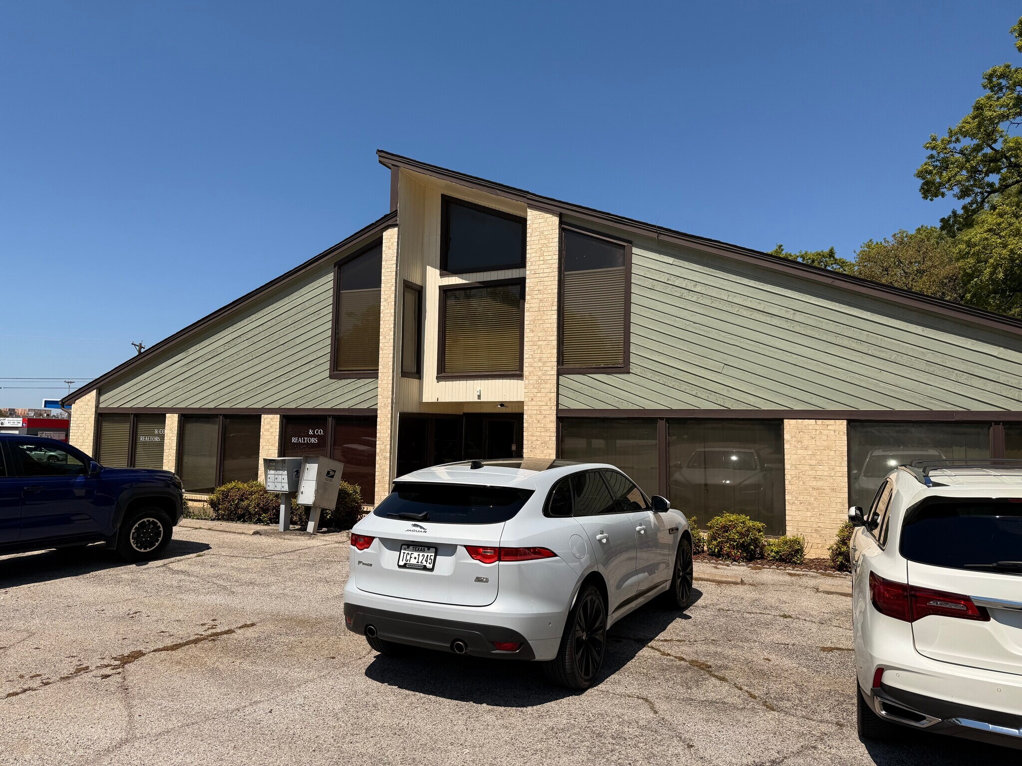 1230 Brown Trl, Bedford, TX for sale Building Photo- Image 1 of 1