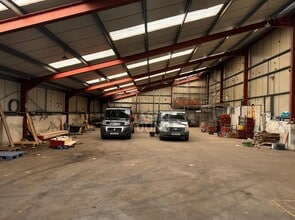 Atlas Trading Estate, Cross Street, Bilston to rent Interior Photo- Image 2 of 2