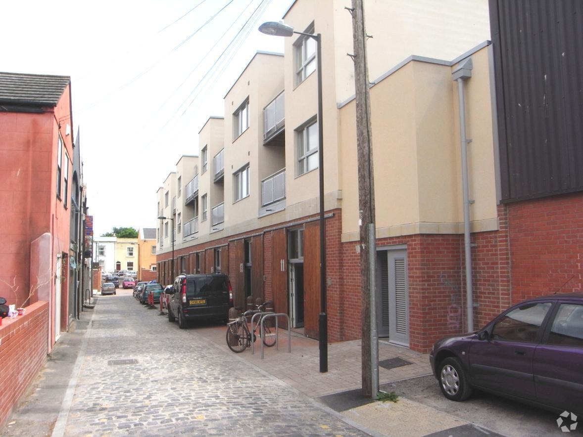 Backfields Ln, Bristol for sale Primary Photo- Image 1 of 1