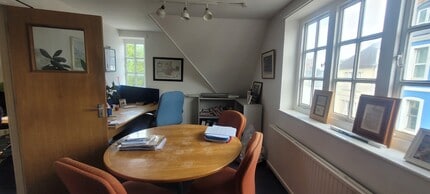 1-4 The Plain, Oxford to rent Interior Photo- Image 2 of 11