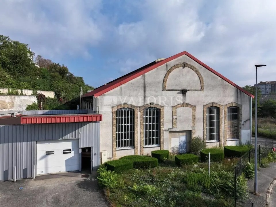 Light Industrial in La Mulatière for sale Primary Photo- Image 1 of 6