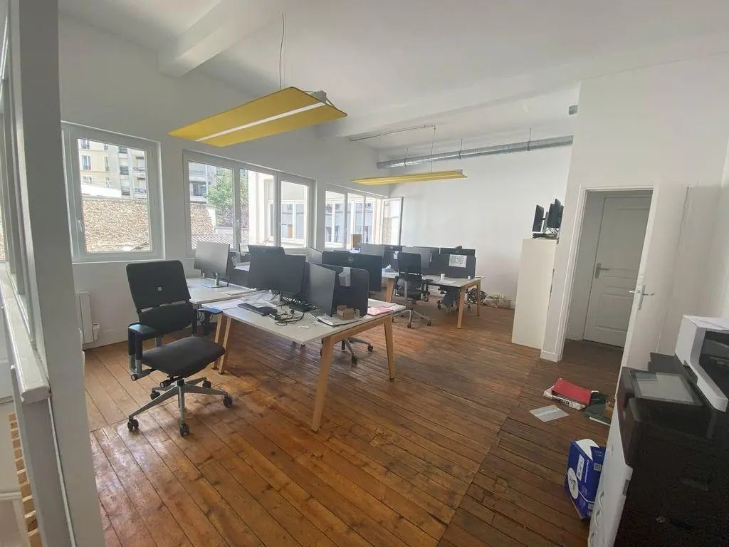 Office / Retail in Paris to rent Interior Photo- Image 1 of 3