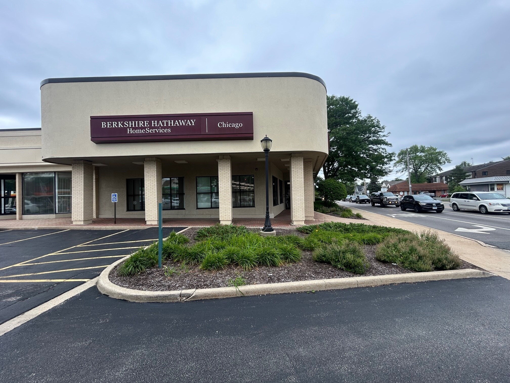 100-118 N Milwaukee Ave, Libertyville, IL for sale Building Photo- Image 1 of 1