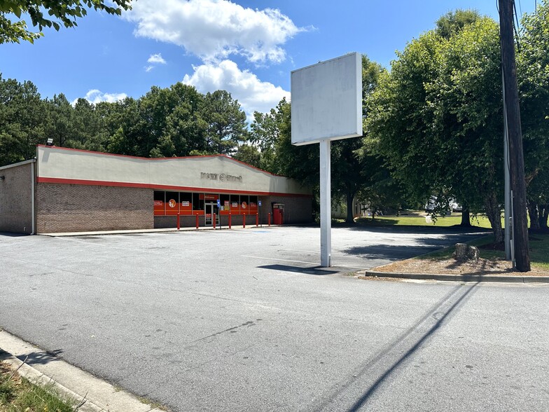 4960 Roosevelt Hwy, Union City, GA for sale - Building Photo - Image 2 of 12