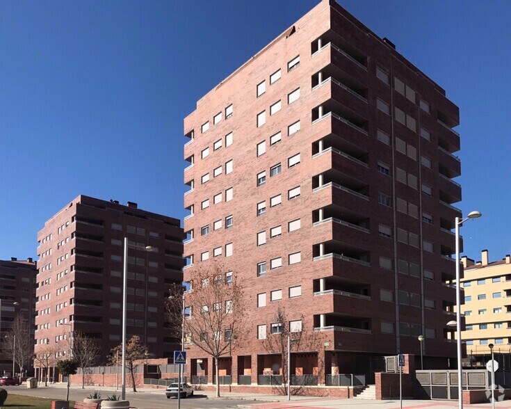 Calle Francisco de Goya, 21, Seseña, Toledo to rent - Building Photo - Image 2 of 2
