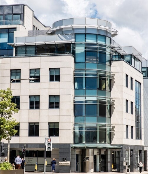 25-26 Esplanade, Jersey to rent - Building Photo - Image 3 of 4