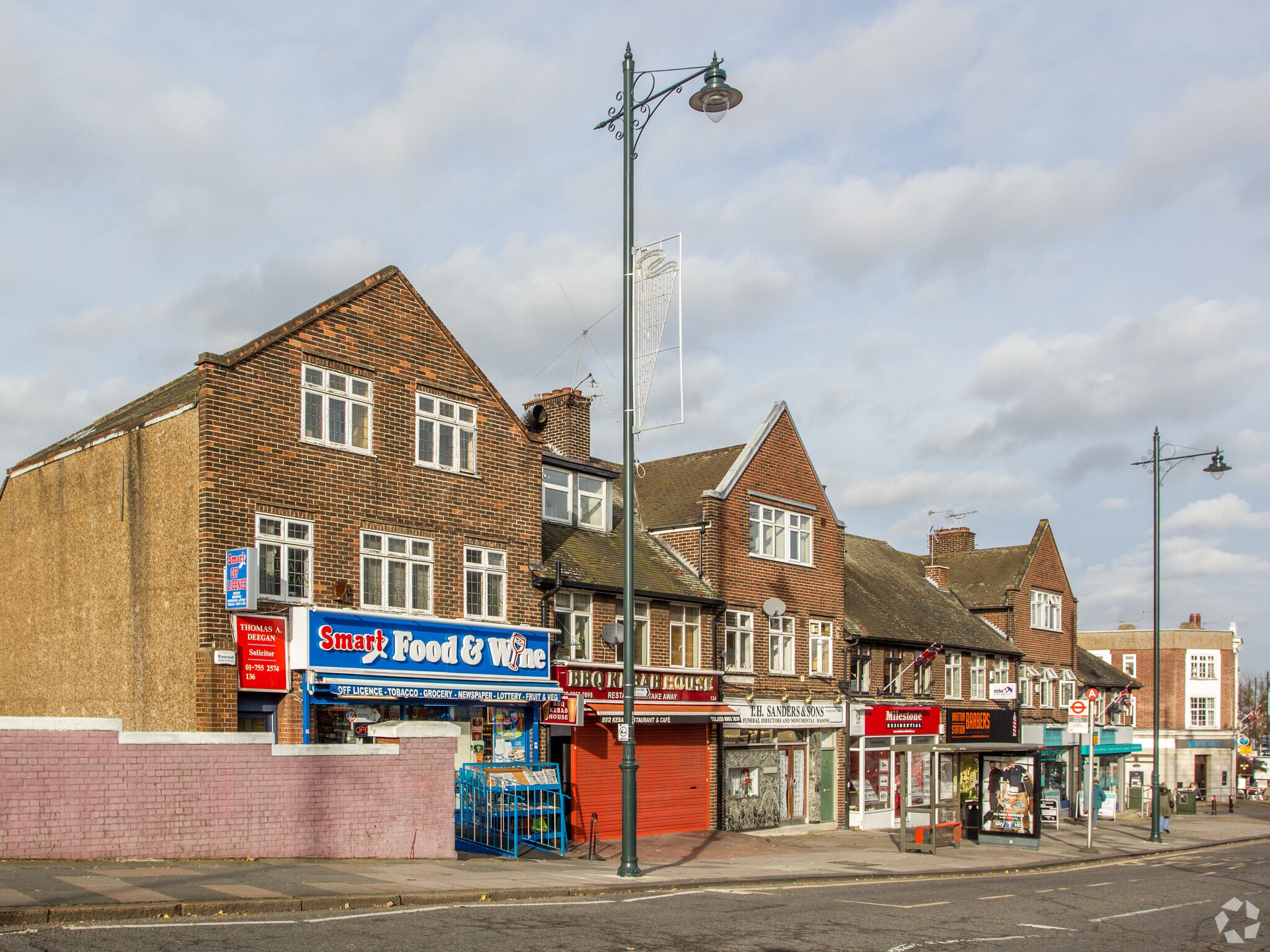 126-126A High St, Twickenham for sale Primary Photo- Image 1 of 1