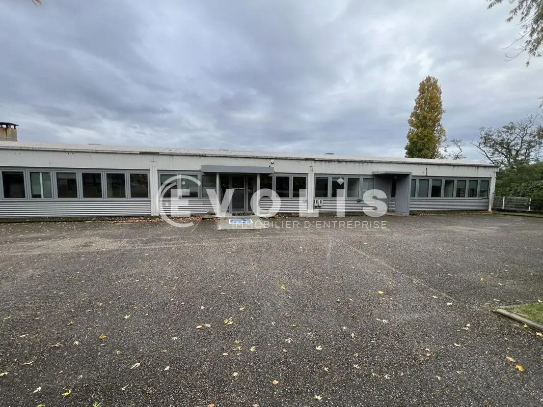 9 Rue Du Dauphiné, Saint-Priest to rent Building Photo- Image 1 of 34