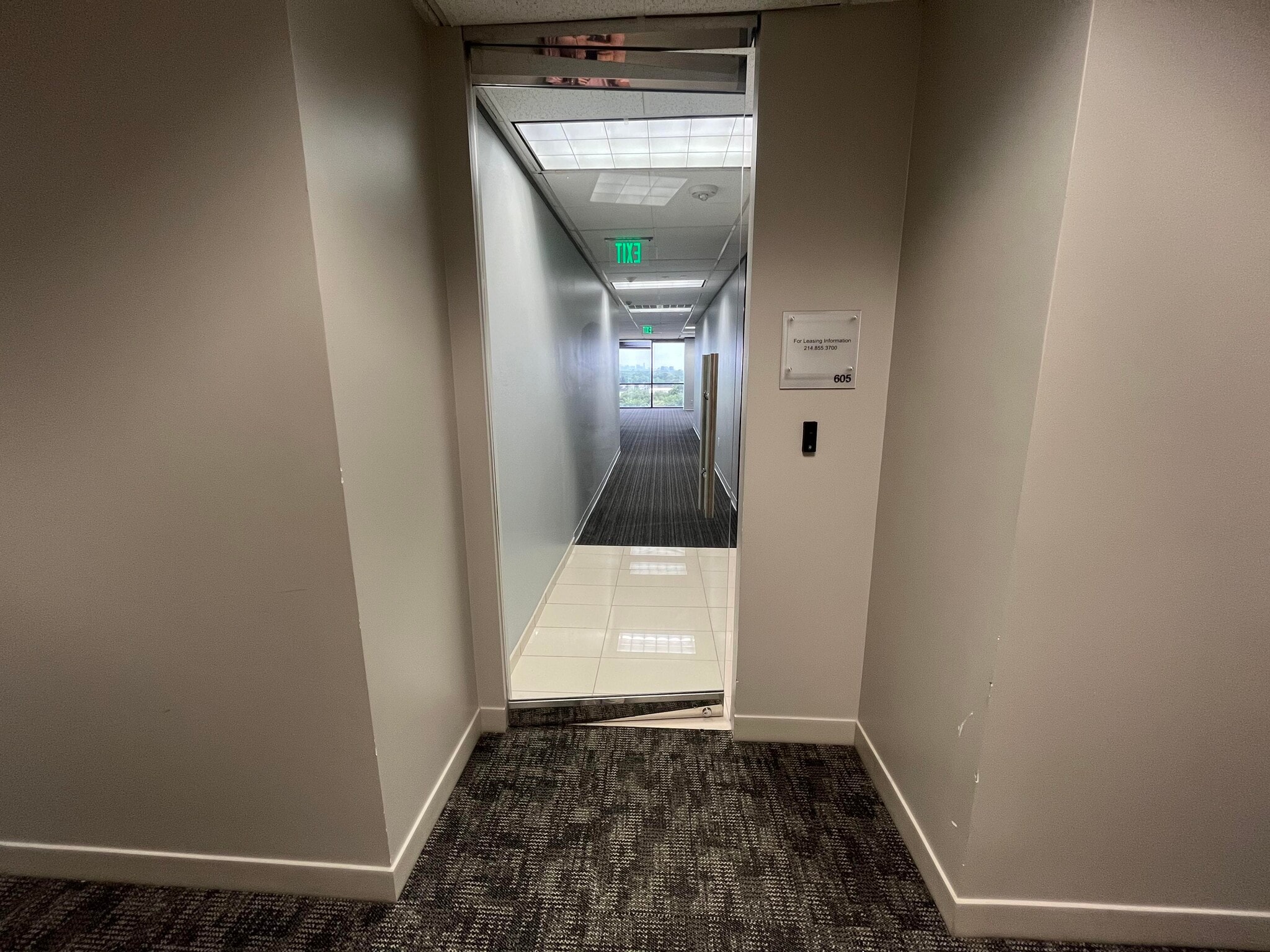 5720 Lyndon B Johnson Fwy, Dallas, TX to rent Interior Photo- Image 1 of 11