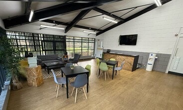Manor Park Industrial Estate, Runcorn to rent Interior Photo- Image 2 of 4