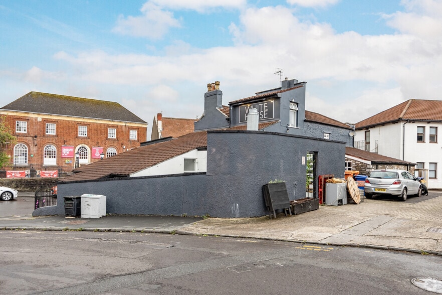24 High St, Bristol to rent - Building Photo - Image 3 of 3