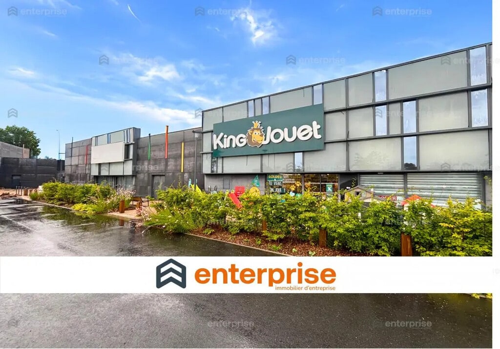 Location Commerce 600 m² - Photo 1