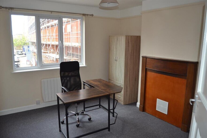 16 Adam & Eve St, Market Harborough for sale - Building Photo - Image 1 of 1