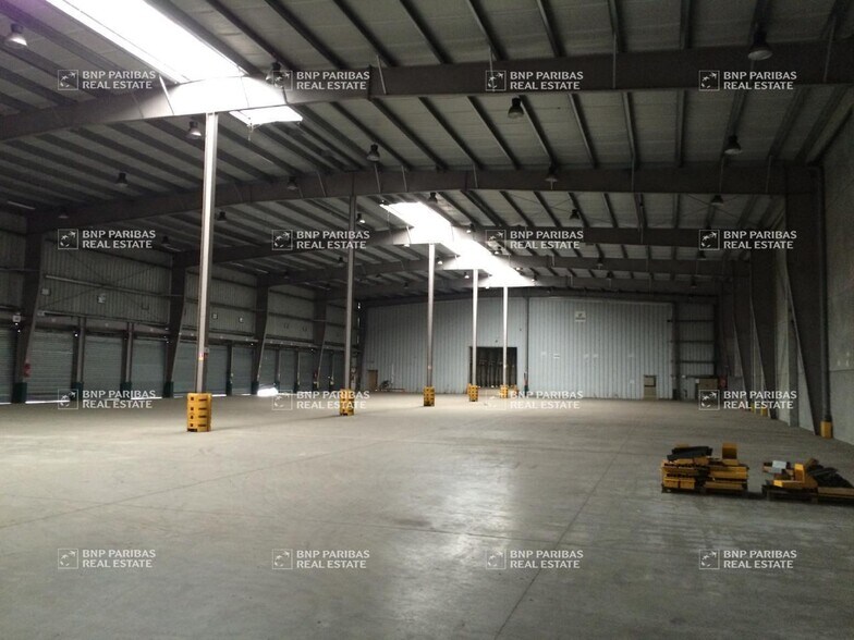 Light Industrial in Bruguières to rent - Interior Photo - Image 3 of 4