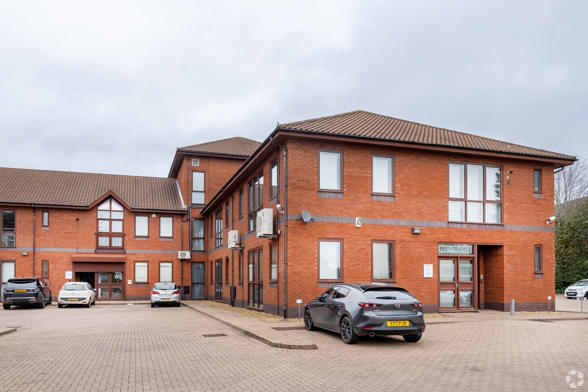 Bow Ct, Coventry to rent Primary Photo- Image 1 of 3